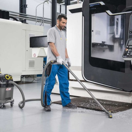 limpieza en interior de virutas y polvo