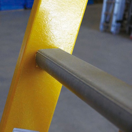 Escalera de fibra varios peldaños Scal