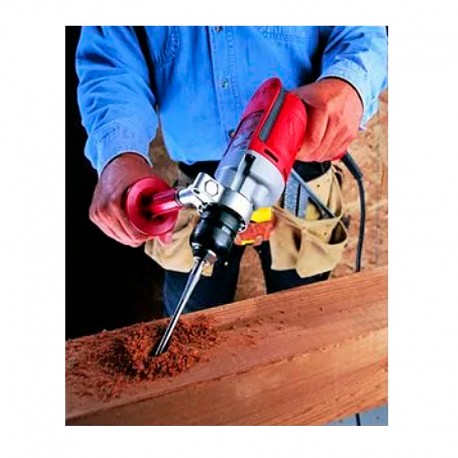 Perforación del taladro en madera