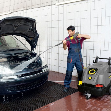limpieza automovil con kärcher hidrolimpiadora 8/18-4 C Classic