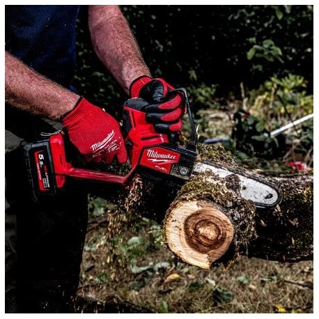 Sierra para poder Hachet Trabajando MIlwaukee