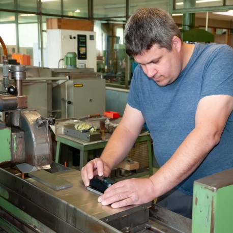 DISTRIBUIDOR PCE RUGOSÍMETRO PCE-RT 2200