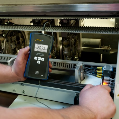 DISTRIBUIDOR PCE CONTADOR DE RADIACIÓN PCE-MFM 2400