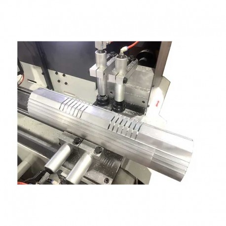 MÁQUINA DE TRONZAR CON ALIEMNTADOR CORTE RECTO GAA-600-90º CNC