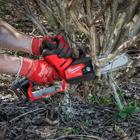 Sierra poda a batería FUEL M12 FHS-0 Milwaukee.