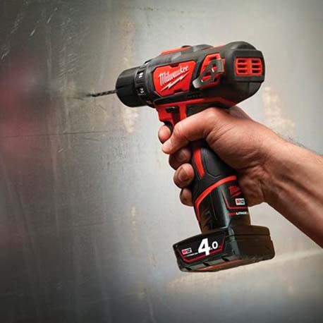 Uso taladro Milwaukee M12 a batería BDD-O