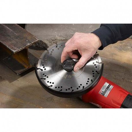 Uso de la tuerca en la amoladora