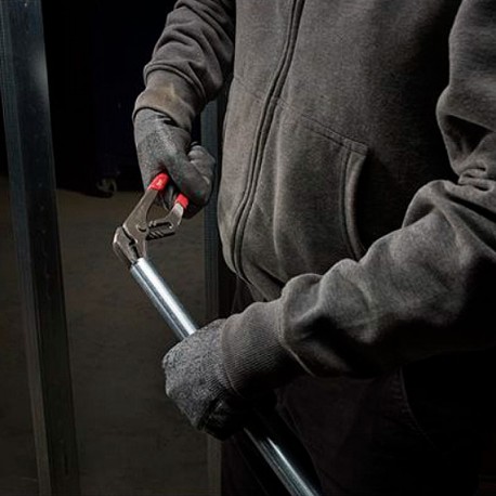 Aplicación de la mordaza en tubo de aluminio