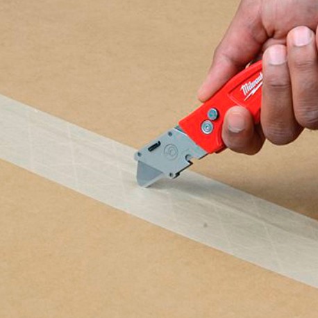 Corte cuchillo en cartón