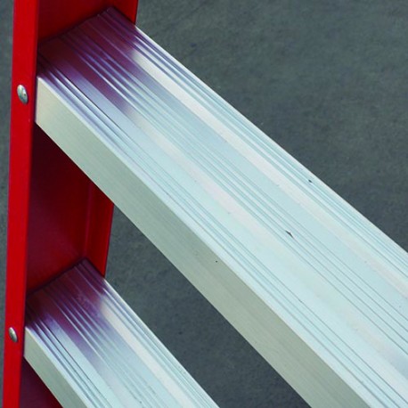 Peldaños de la escalera plegable