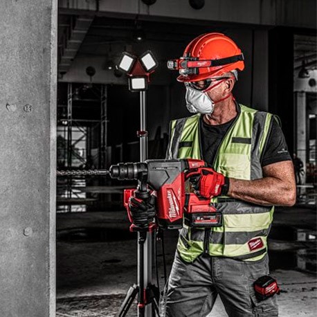 SIERRA SABLE COMPACTA + BOLSA+BATERIA+CA