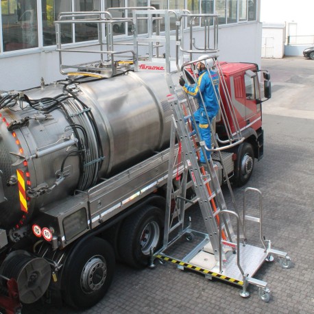 COD95-B | Escalera de acceso a camiones cisterna
